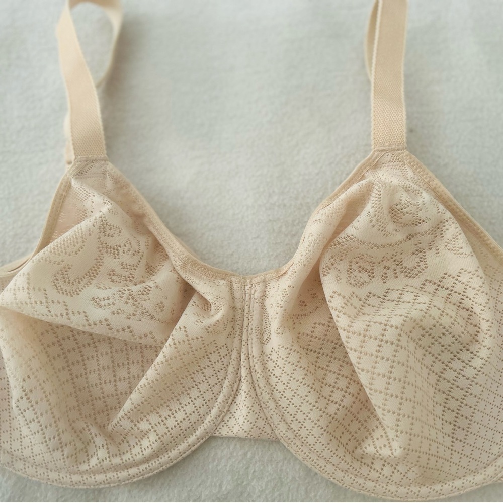 Wacoal Lace Bra in Cream
